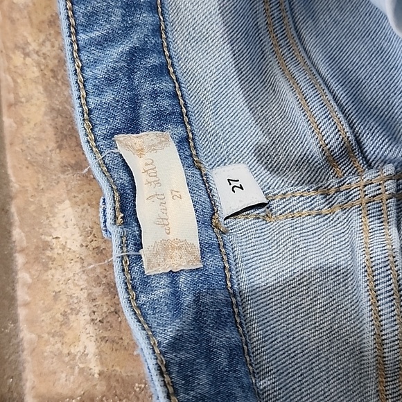 Altar'd State Jeans - Picture 5 of 11